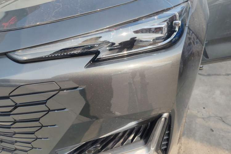 Used Changan UNI-K 2023 2.0T Two-Wheel Drive YueShang Trim
