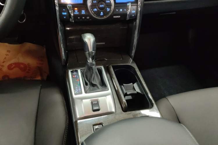 Used Toyota Reiz 2013 2.5V Elite Edition
