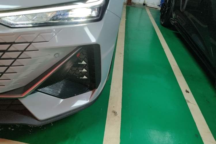 Used Changan UNI-V 2022 1.5T Prestige Version
