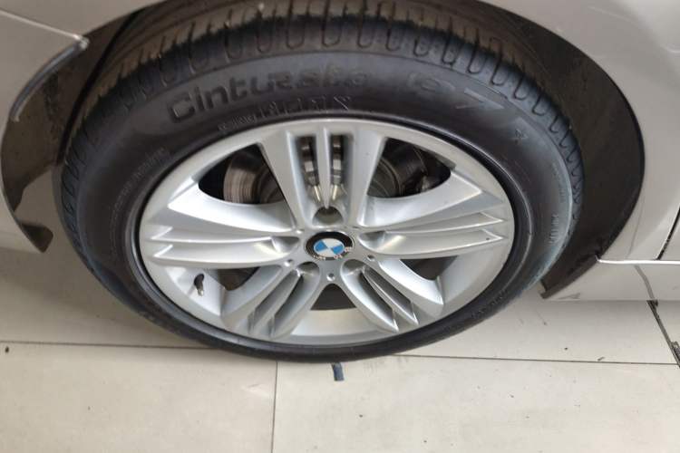 Used BMW 3 Series 2017 320Li Fashion Model
