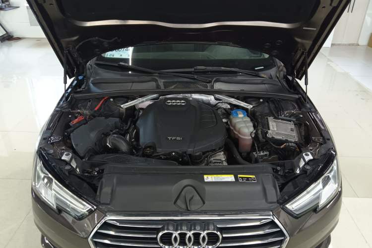 Used Audi A4L 2017 Plus 40 TFSI Ambition Model
