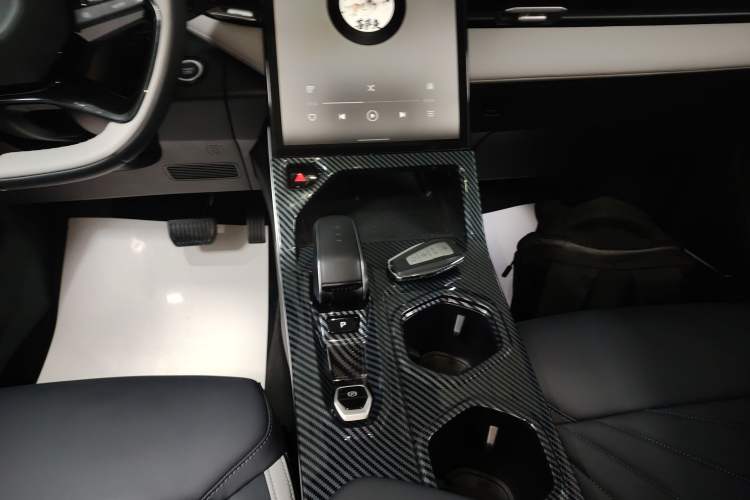 Used Geely Auto FX11 2023 1.5TD DCT Glory Edition