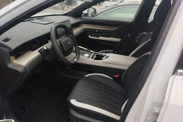 Used  Shanhai L6 2024 1.5TD DHT MAX
