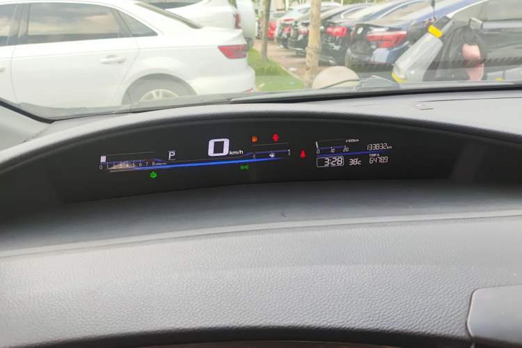 Used Honda Jade 2017 1.8L automatic Comfort version 5 seats
