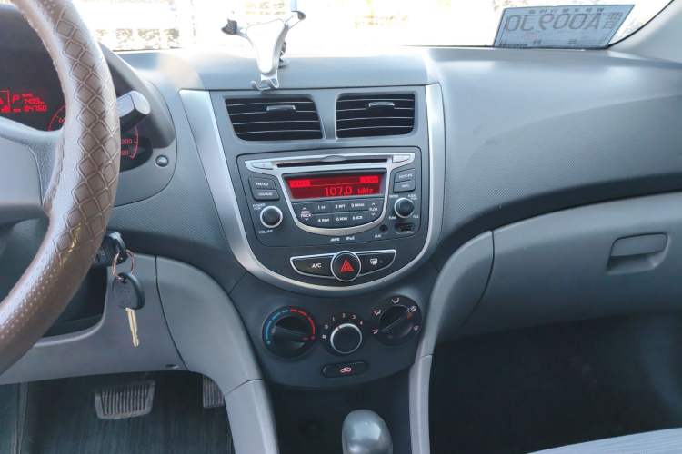 Used Hyundai Verna (older generation) 2016 1.4L Automatic Smart GLS