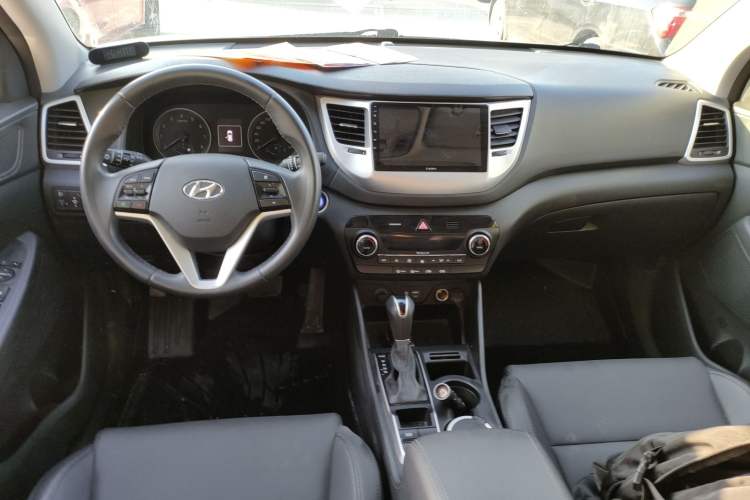 Used Hyundai Tucson 2015 1.6T Dual-Clutch Two-Wheel-Drive Smart Model