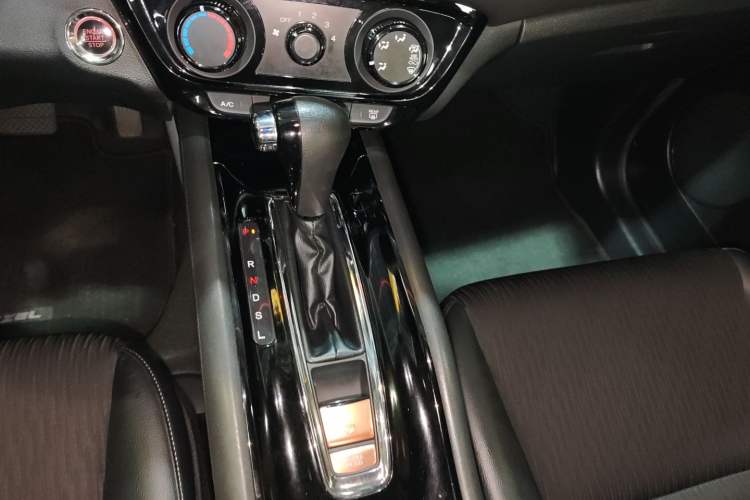 Used Honda Vezel 2019 1.5L CVT Luxury Model China VI
