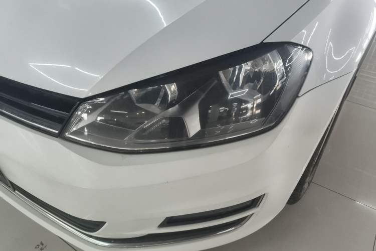 Used Volkswagen Golf 2015 1.4TSI Automatic Luxury Model
