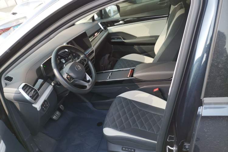 Used Volkswagen ID.6 CROZZ 2021 Long-Range PRO Edition
