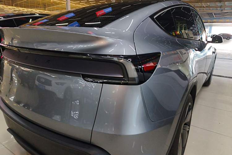 Used Tesla Model Y 2025 Rear-Wheel Drive First Edition
