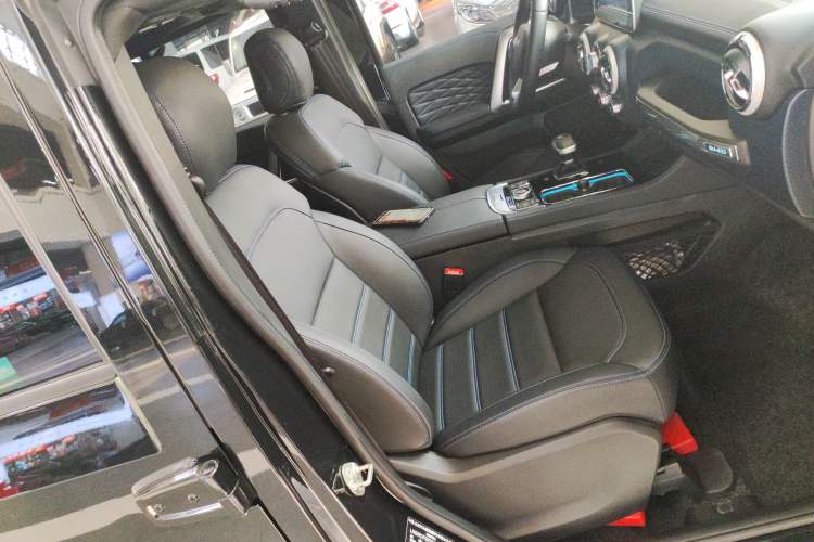 Used Beijing Auto BJ40 2020 2.0T Automatic Four-Wheel Drive Urban Hunter Edition Chivalrous Type
