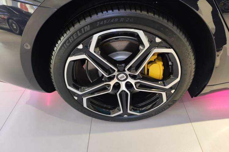 Used  SU7 2024 Rear-Drive Long-Range Intelligent Driving Version
