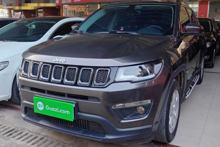 Used  Compass 2017 200T Automatic Family Edition
