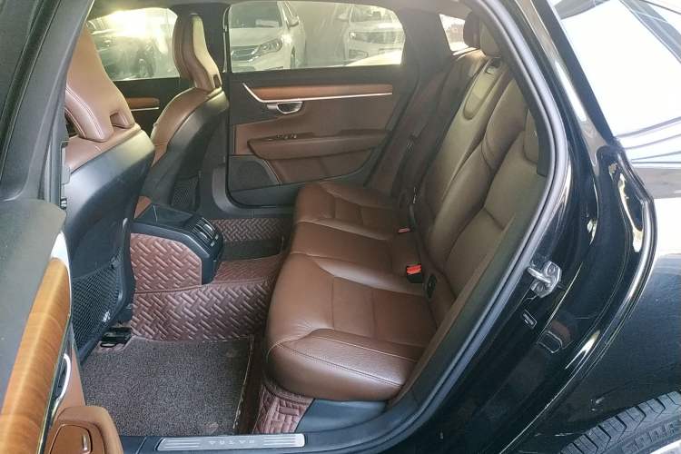 Used Volvo S90 2020 T5 Zhiyi Luxury Edition