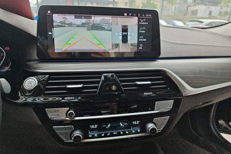 Used BMW 5 Series 2022 Second Facelift 530Li Luxury Edition Premium Package
