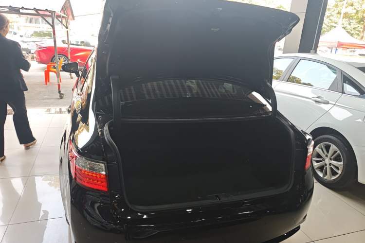 Used Lexus ES 2014 300h Elite Edition