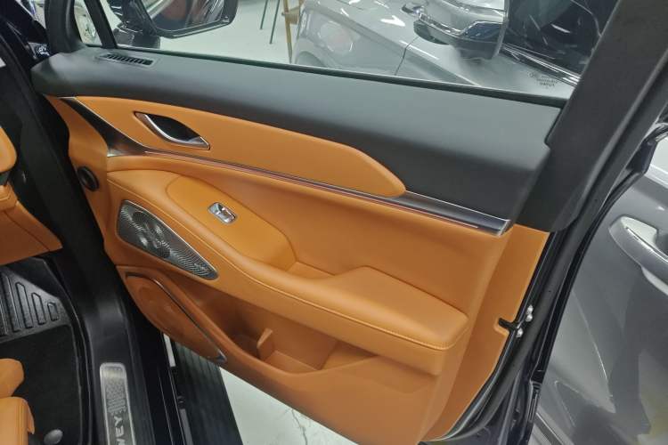 Used Wey Lanshan 2025 Four-Wheel Drive Max
