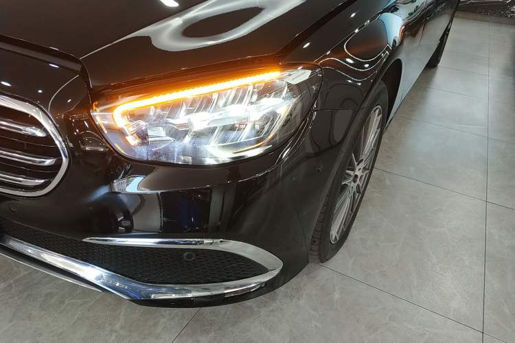 Used Mercedes-Benz E-Class 2023 E 260 L
