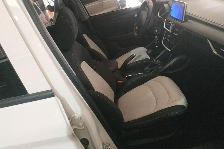 Used Wuling Hongguang S3 2018 1.5L Manual Standard Version China V Standard
