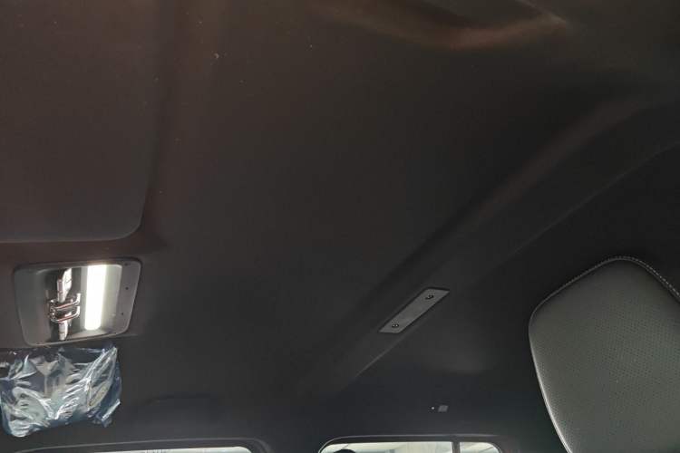 Used  V23 2026 Model V23S 501 Four-Wheel Drive Peak Performance Edition
