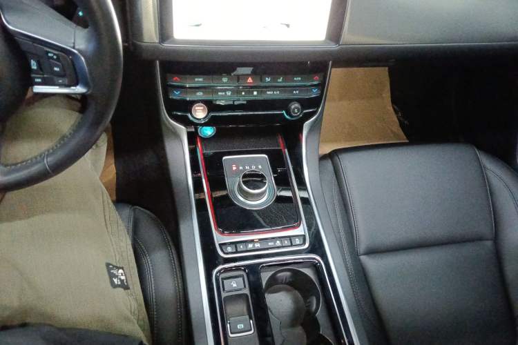 Used Jaguar XFL 2020 XFL 2.0T P200 Two-Wheel-Drive Elite Edition
