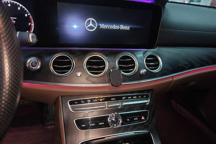 Used Mercedes-Benz E-Class 2018 Facelift E 200 L Sport Edition