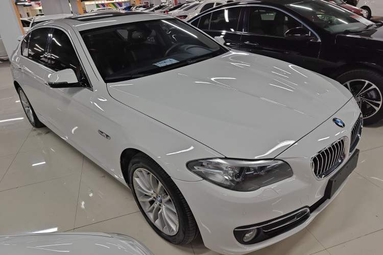 Used BMW 5 Series 2014 525Li Luxury Design Package
