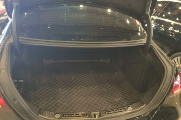 Used Mercedes-Benz E-Class 2021 E 260 L
