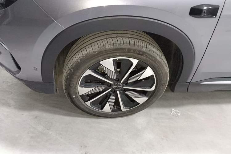 Used BYD Song PLUS New Energy 2025 DM-i Intelligent Driving 160KM Flagship Model
