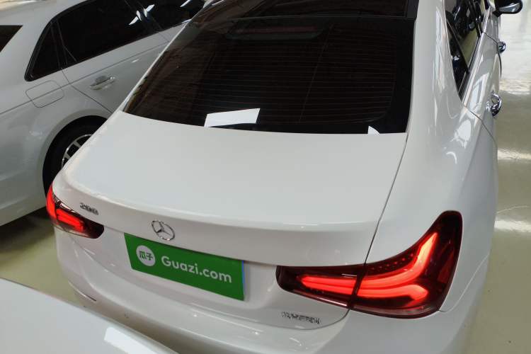 Used Mercedes-Benz A-Class 2022 Revised Version A 200 L Sport Sedan Fashionable Style
