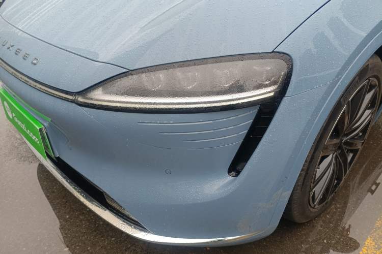 Used Hima Luxeed R7 2024 All-Electric 667 km Max
