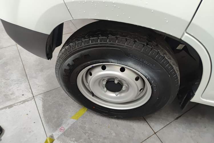 Used Karry Jiangtun E5 2024 230 km Standard Version