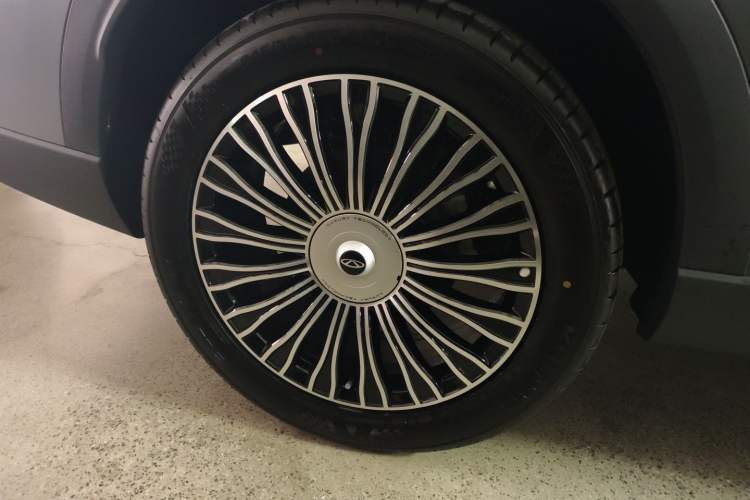 Used Chery Tiggo 8 L 2024 2.0T Two-Wheel Drive Prestige Version 5 Seats