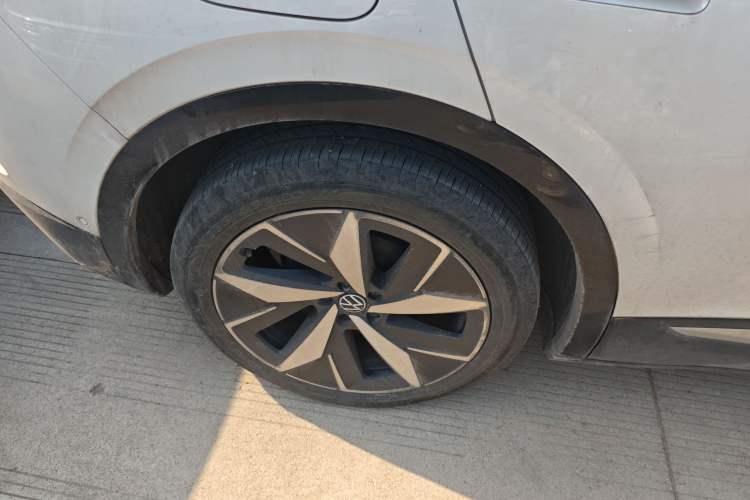 Used Volkswagen ID.4 CROZZ 2024 PRO Model
