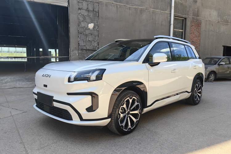 Used AION V 2024 Aion Tyrannosaurus 650 Smart Premium Edition
