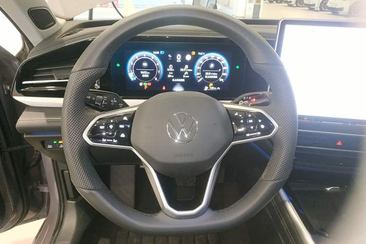 Used Volkswagen Passat 2025 Pro 380TSI Dragon Supreme Edition