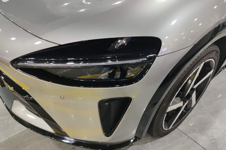 Used  YU7 2025 Ultra-Long Range High-Performance All-Wheel-Drive Max Edition