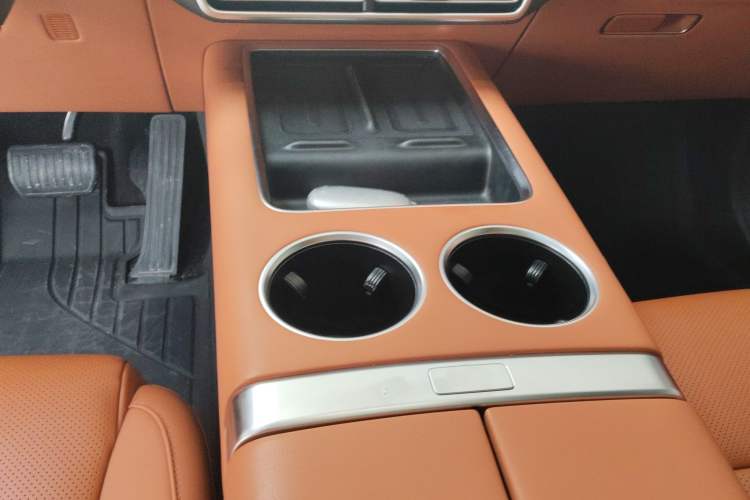 Used Li Auto L8 2024 Pro Model
