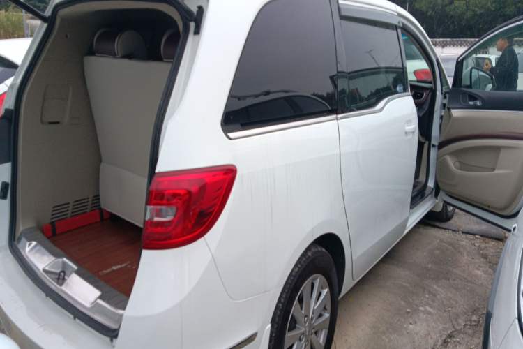 Used Buick GL8 2018 28T Comfort Model China VI Standard
