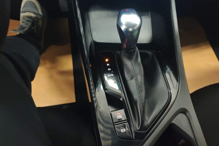 Used Roewe i5 2021 1.5L CVT Platinum Edition