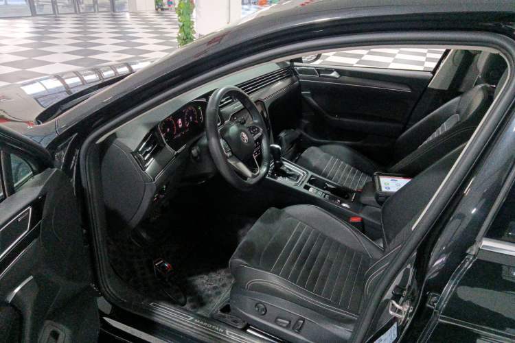 Used Volkswagen Magotan 2020 330TSI DSG Luxury Edition
