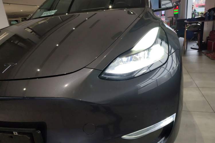 Used Tesla Model Y 2021 Long-Range All-Wheel-Drive Version 3D7