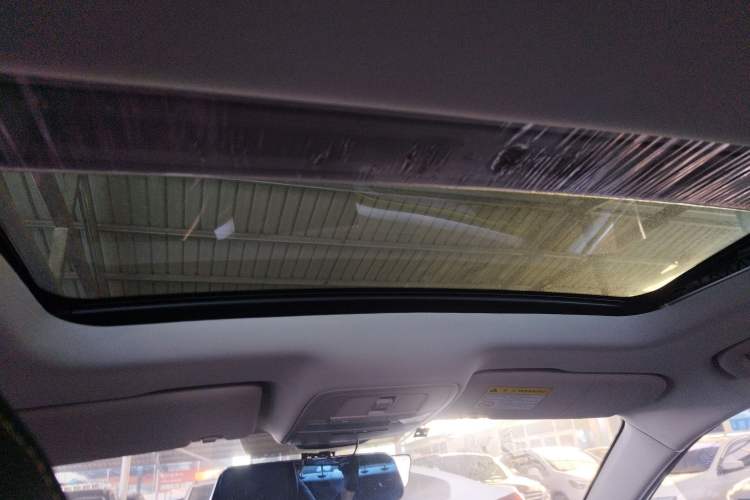 Used Roewe i5 2021 1.5L CVT Diamond Edition
