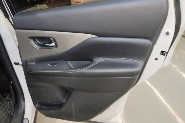 Used Nissan Murano 2021 2.5L XE Two-Wheel Drive Elite Edition
