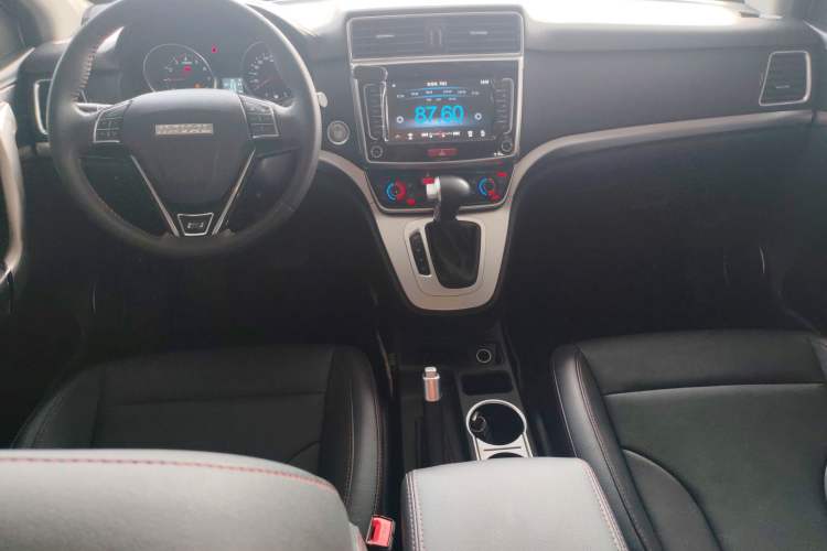 Used Haval M6 2019 1.5T DCT Two-Wheel Drive Elite Version China VI Standard
