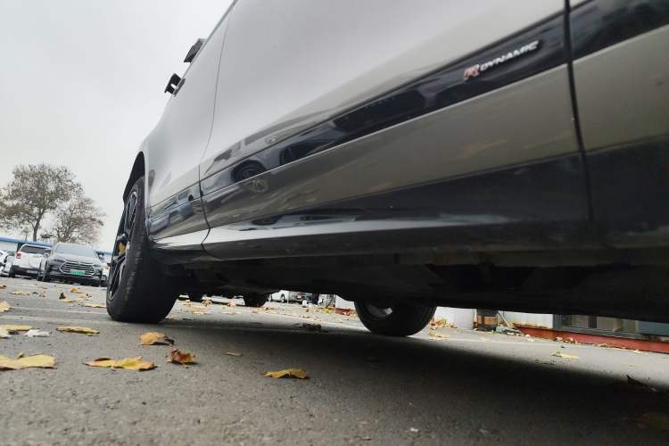 Used Land Rover Range Rover Evoque 2021 Range Rover Velar L 249PS R-Dynamic First Edition
