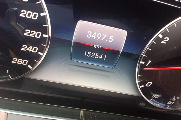 Used Mercedes-Benz E-Class 2017 E 300 L Luxury Model
