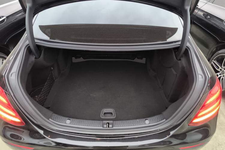 Used Mercedes-Benz E-Class 2019 E 200 L
