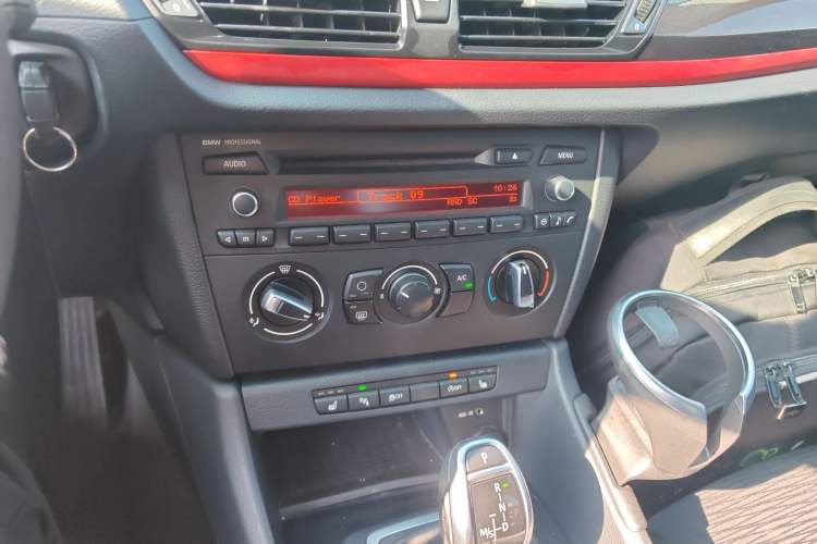 Used BMW X1 2015 sDrive18i Fashion Upgrade Edition
