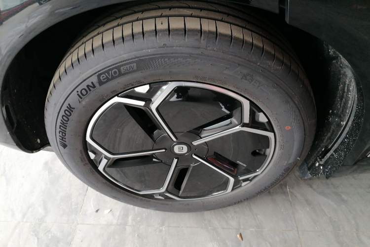 Used Xiaomi Auto YU7 2025 Ultra-Long Range Rear-Wheel Drive Version
